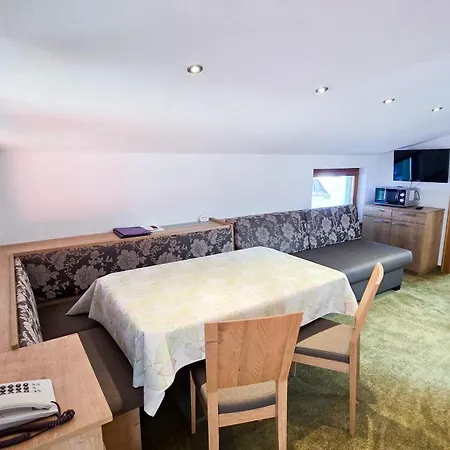 Marlen Apartman